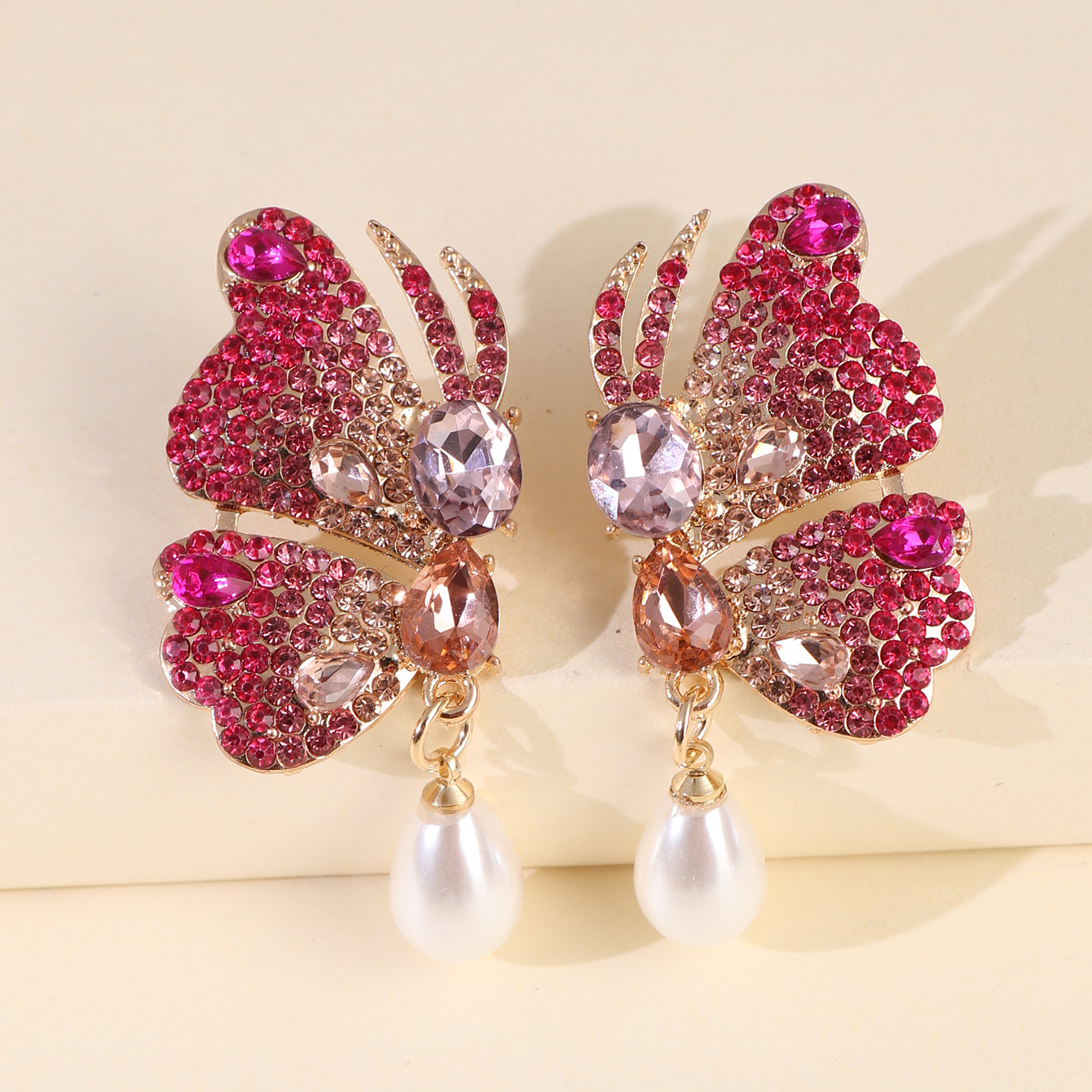 Nuevos Grandes Pendientes De Perlas De Alas De Mariposa De Diamantes De Imitación Exagerados