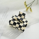 NHQIY1818340-5cm-small-square-hair-grab-Acrylic-material