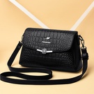 NHAV1821395-black