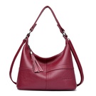 NHAV1821448-Red-wine