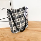 NHRU1915880-black