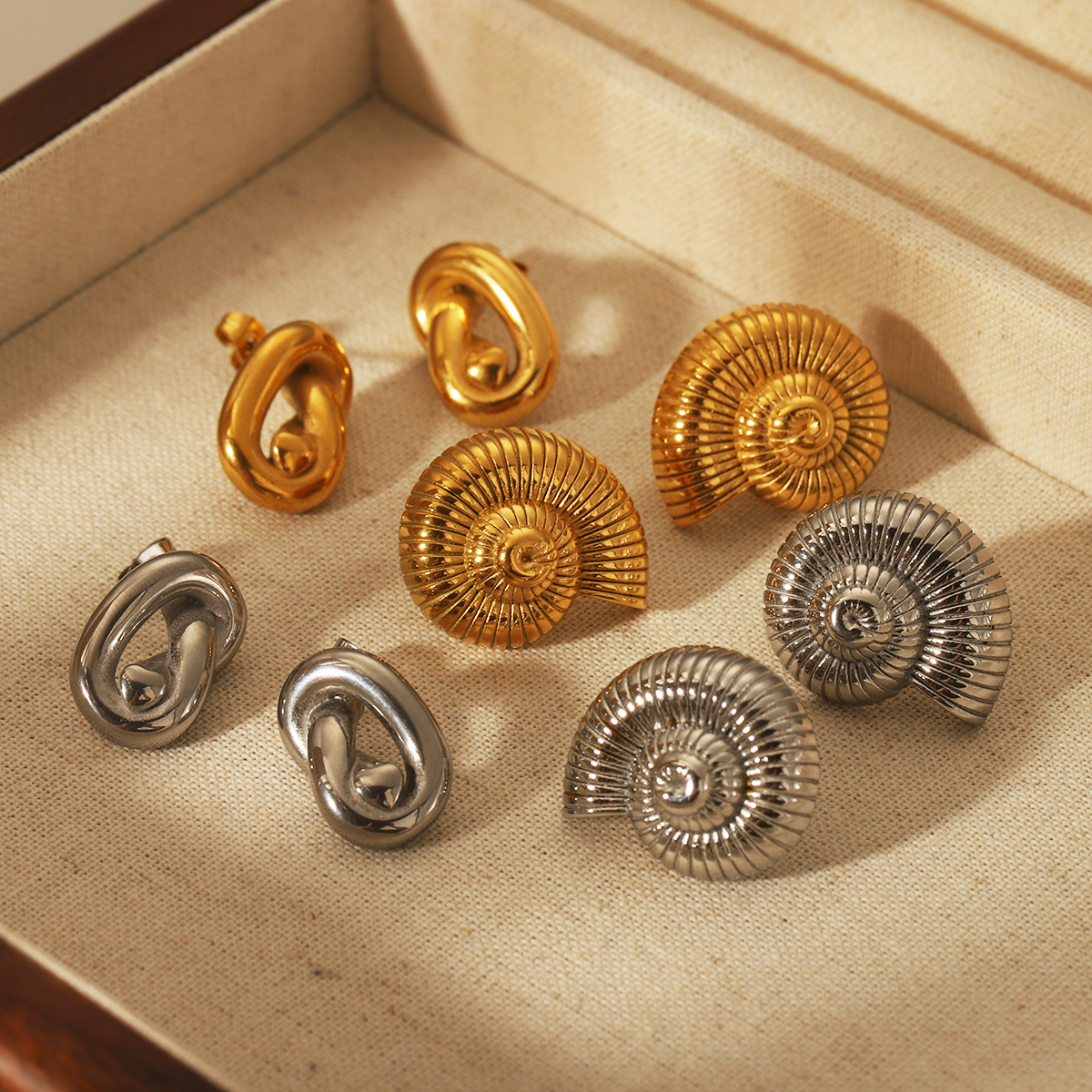 1 Par Casual Estilo Vintage Nudo espiral Acero inoxidable 304 chapados en oro de 18k Pendientes